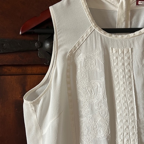 Comptoir de Cotonniers white embroidered top, sleeveless, euro 38/us4, EUC - Picture 4 of 9